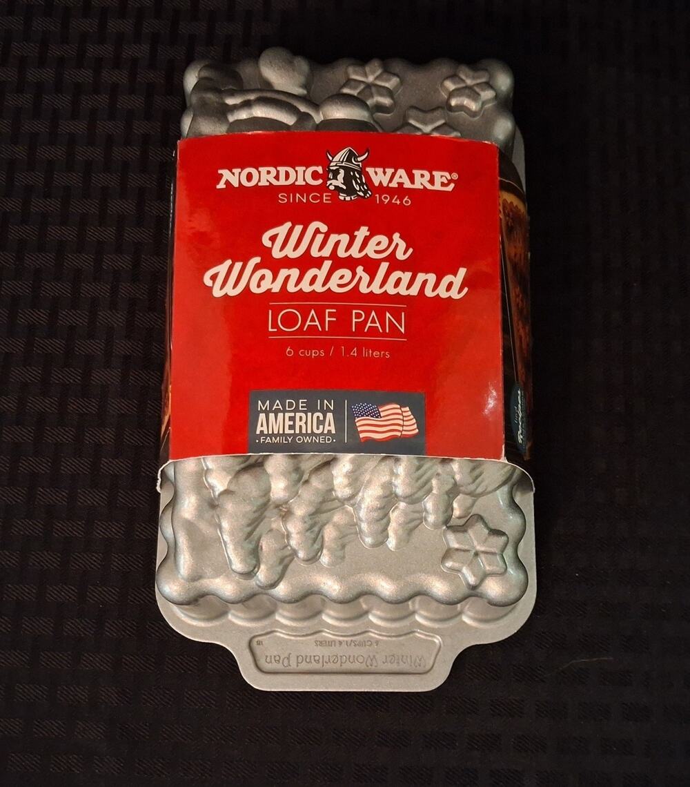 Nordic Ware Winter Wonderland Loaf Pan- Silver NEW